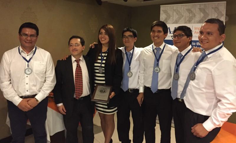 Past AAPG LAC Region President Victor Ramirez with second place team UNMSM of Lima, Peru 